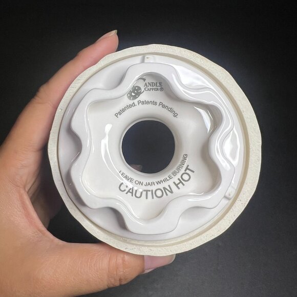 Deb Strain Candle Capper Christmas Holiday Ceramic Snowman Scene Topper 3.75" - Picture 9 of 9